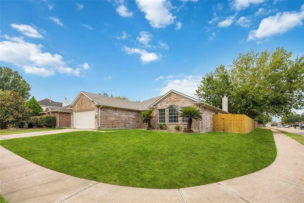 Building Photo - 6647 Amberfield Ln