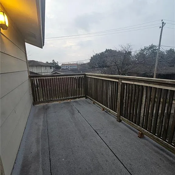 balcony_05102026