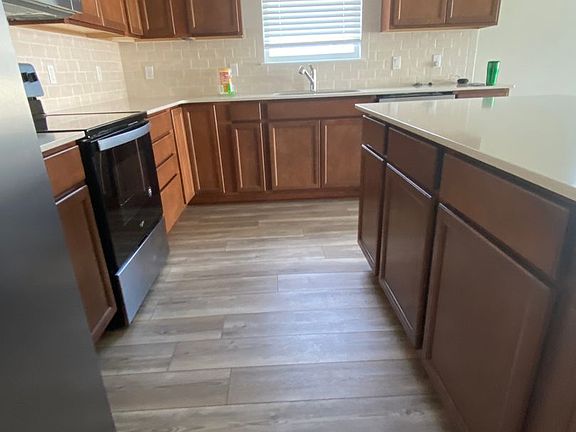 5th image of 2719 Forestdale St