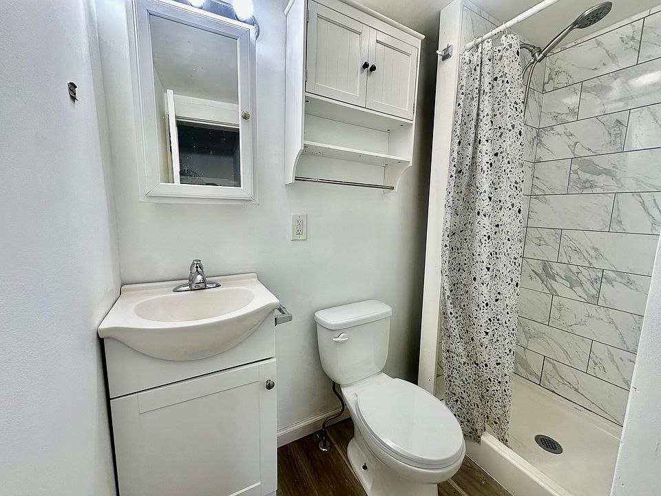 2nd image of 102 E Main St #2