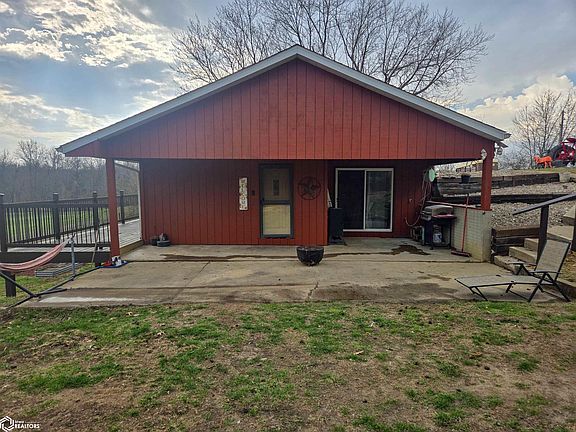 3rd image of 3331 Ohio Rd