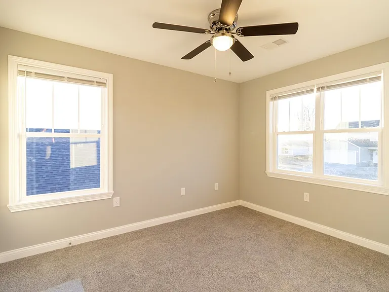 102 Bellbrook Ln — Photo 9