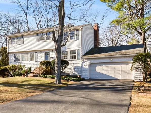 4 Briarwood Dr, Danvers, MA 01923
