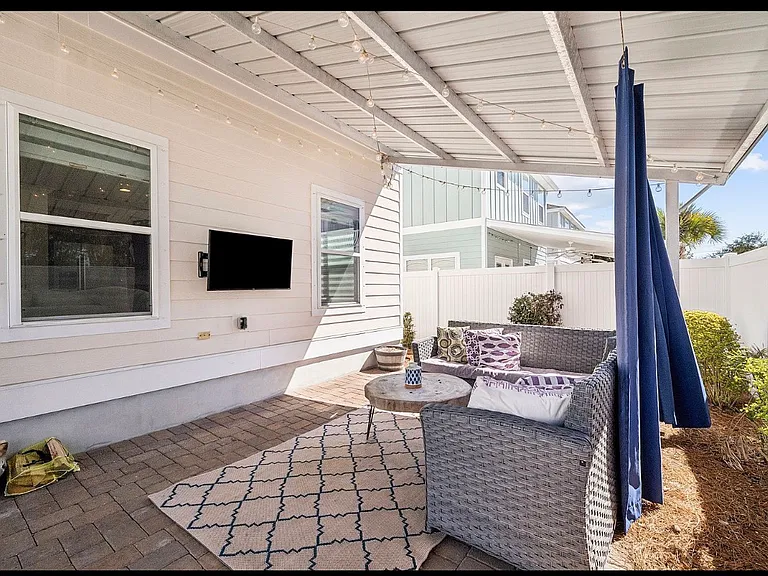 143 Grayling Way — Photo 2