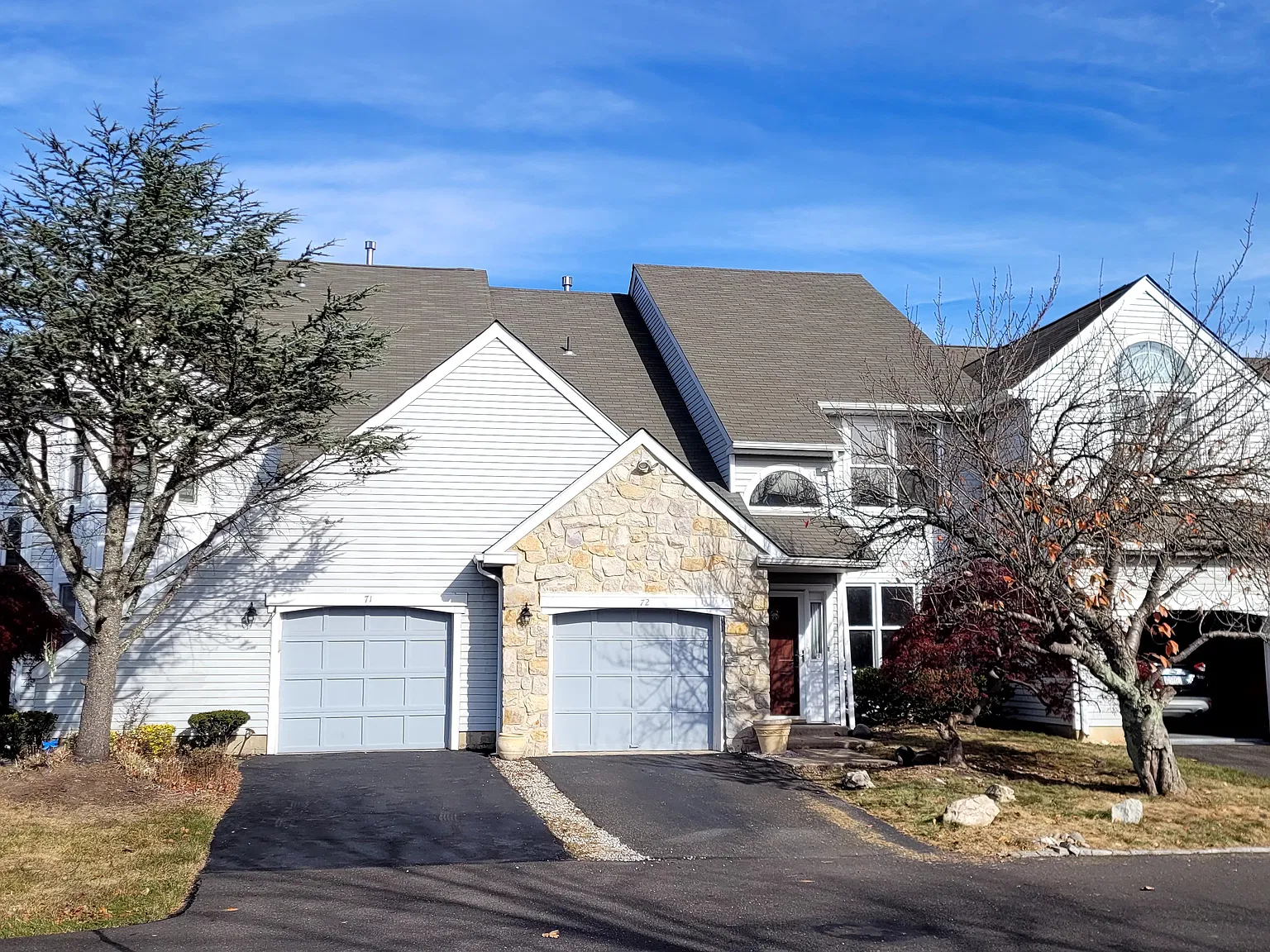 3 bed, 2.5 bath, 2836 sqft, $3,800 — Photo 1