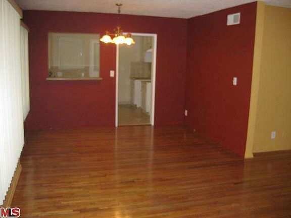 4th image of 1037 S Shenandoah St APT 1