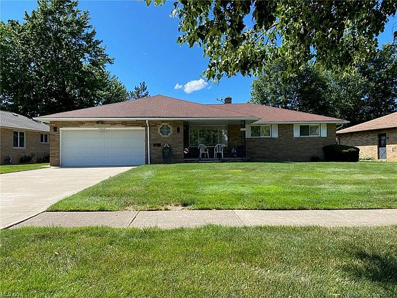 2nd image of 7456 Pinewood Dr
