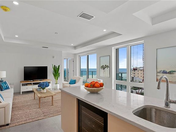 3rd image of 15 Avalon St #6F/603
