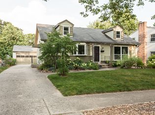 2260 Sylvan Ave SE, Grand Rapids, MI 49506