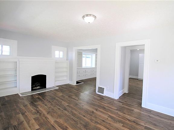 4th image of 410 Grand Ave