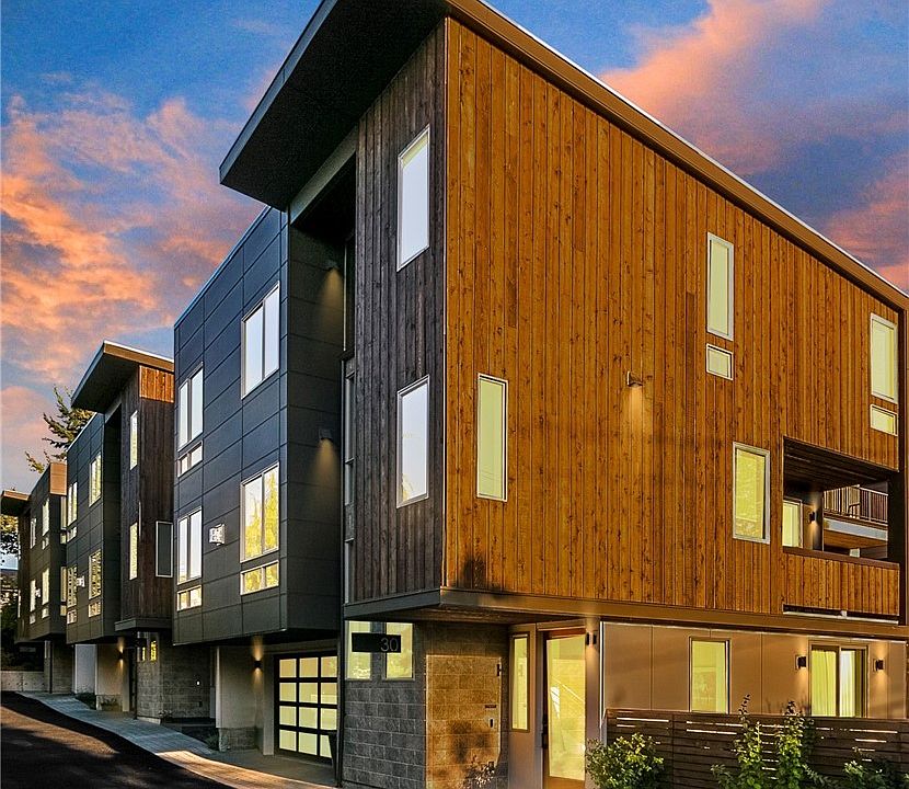 Free standing townhome community with 3 residences. Amazing location