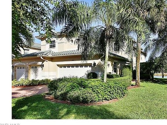 4th image of 693 Vintage Reserve Cir APT D