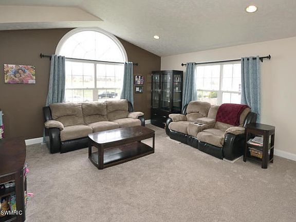 4th image of 1055 N Stoneridge Dr