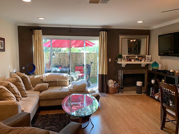 3rd image of 253 N Mar Vista Ave APT 5