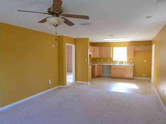 4th image of 1867 America Ave