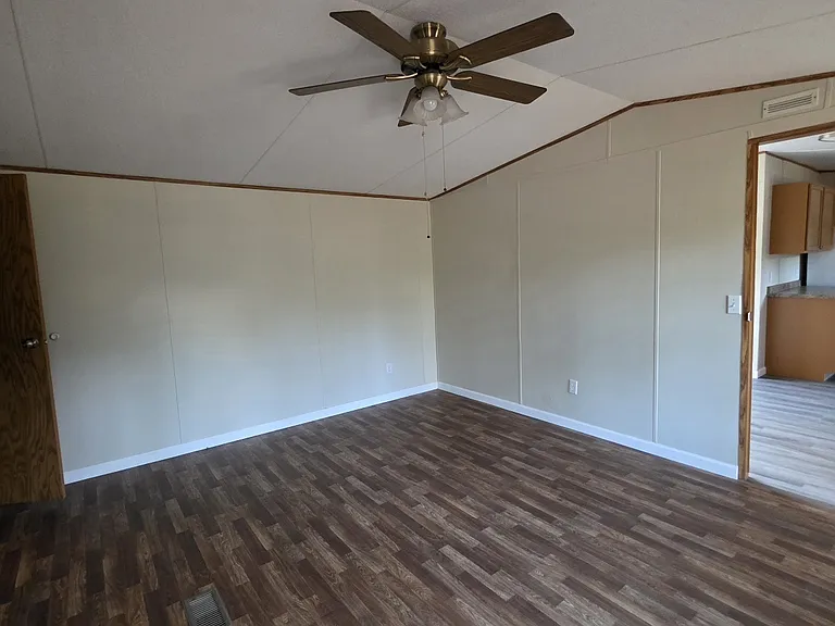 711 Deloach Mill Rd — Photo 12