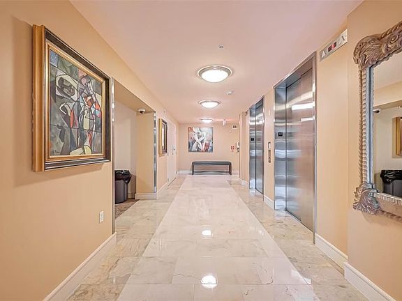 4th image of 1616 Fountain View Dr APT 407