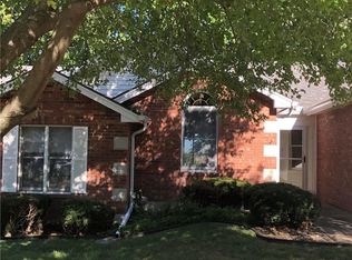 7 College Pl W, Liberty, MO 64068