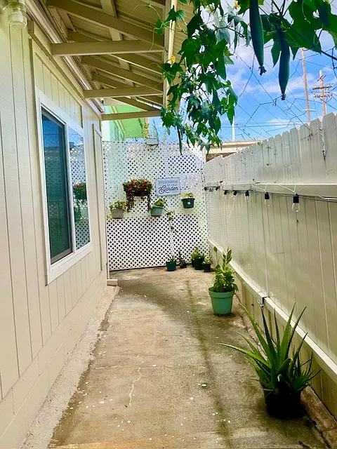 Lehua Ave, Pearl City — Photo 2
