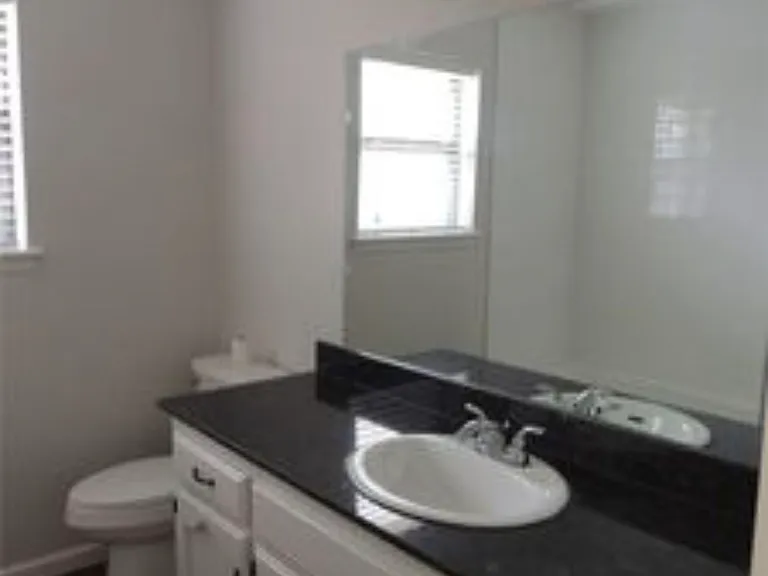 2516 W Richmond St — Photo 13