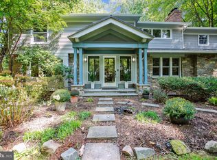 2559 Five Oaks Rd, Vienna, VA 22181