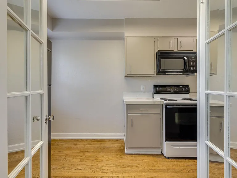 2516 N Hudson Ave #201 — Photo 20