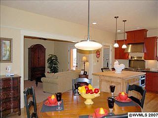3rd image of 2230 Chapman Hill Dr NW