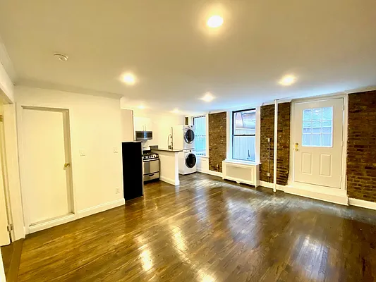 Rented by Douglas Elliman | media 9