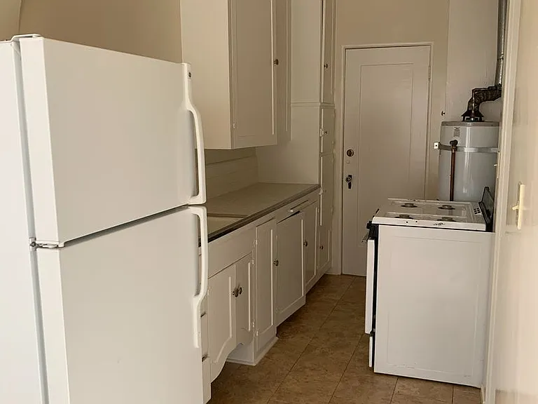 433 Nutmeg St — Photo 8