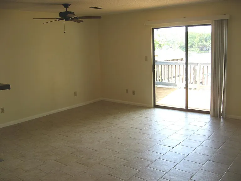 200 White St #16 — Photo 7