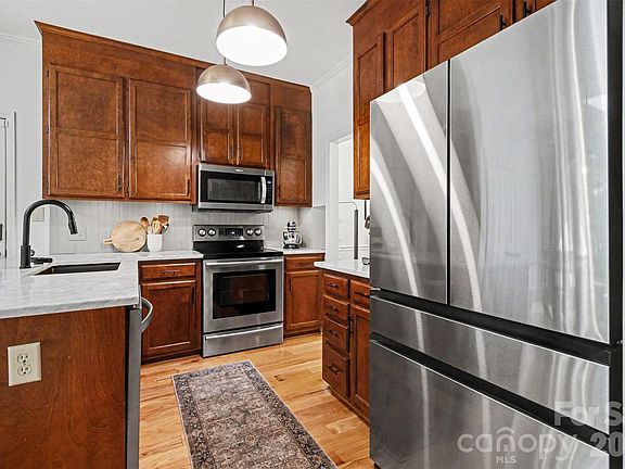 3rd image of 14010 Merganzer Ct