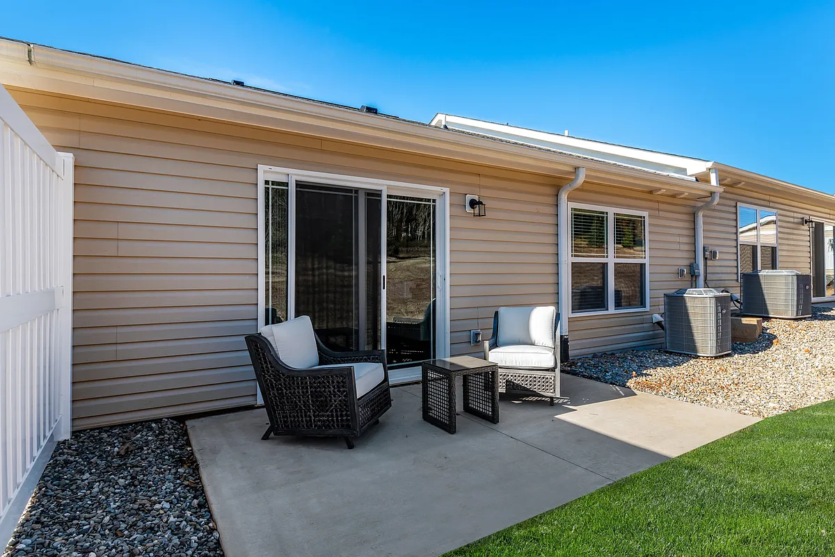 Enjoy Your Personal Patio - Redwood Concord