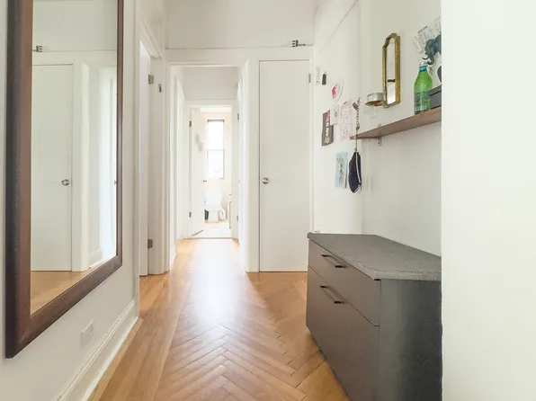 680 West End Avenue image 2 of 8