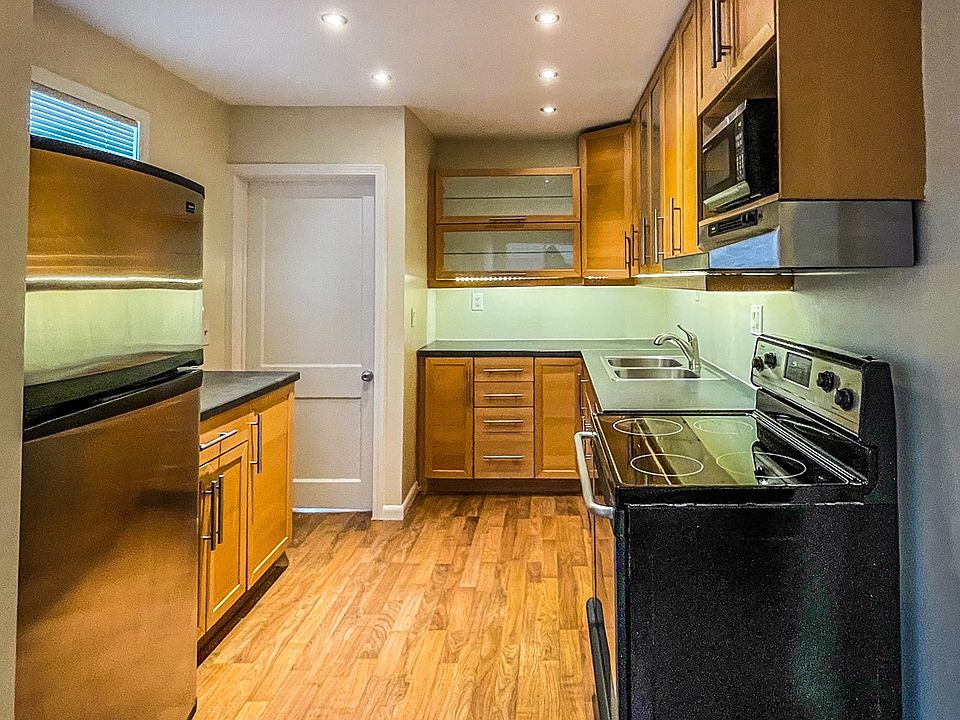 2nd image of 580 E Troy St #278