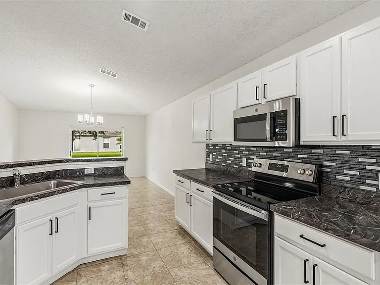 16918 Corner Hill Ct — Photo 10