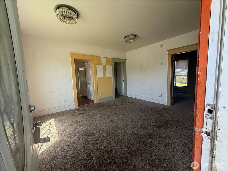 3rd image of 803 Monroe Street