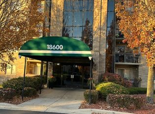 18600 Village West Dr APT 206, Hazel Crest, IL 60429