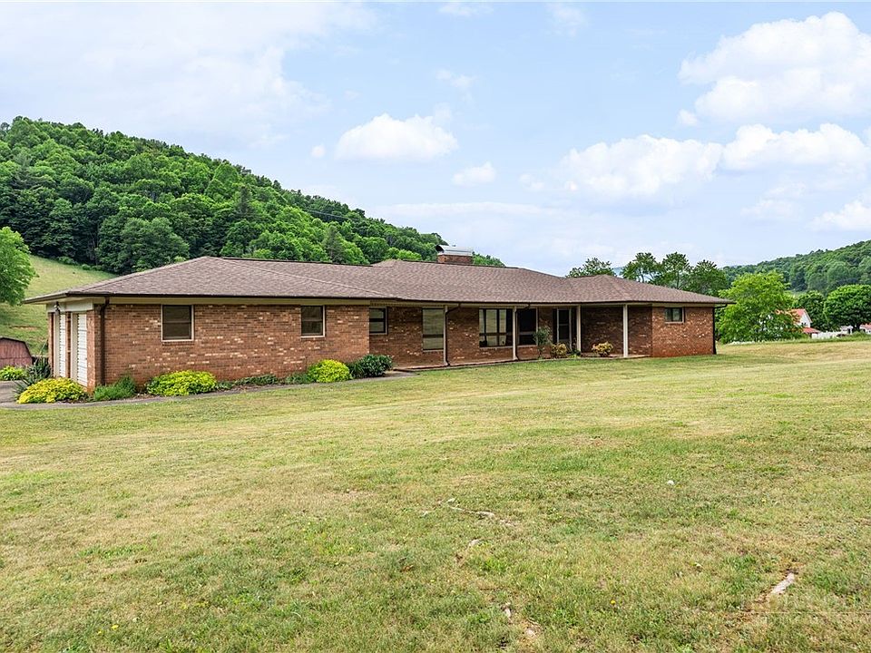 1st image of 1906 Nettle Knob Road