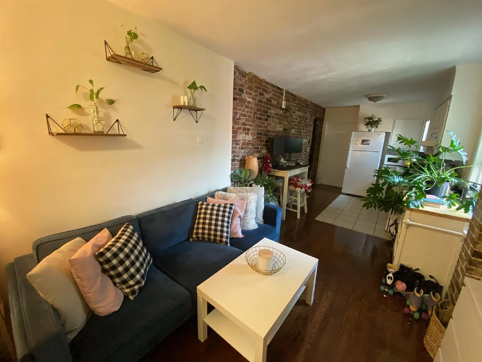 2 bed, 9999 sqft, $3,495 — Photo 2