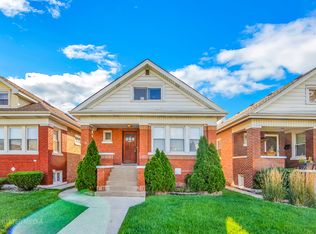 2431 Grove Ave, Berwyn, IL 60402