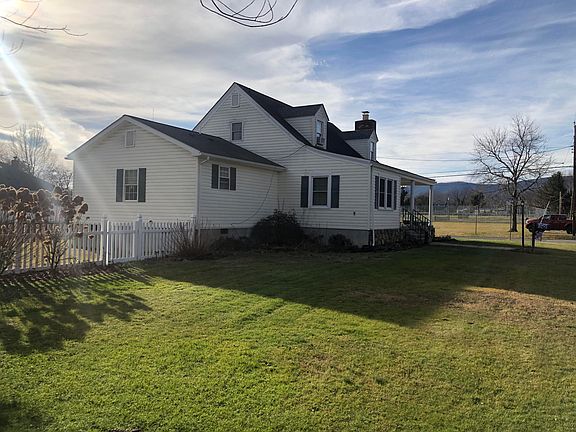 4th image of 801 Douglas St