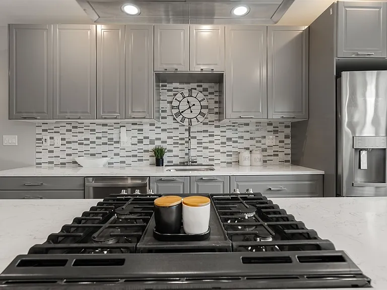47 Sargent St #5 — Photo 2