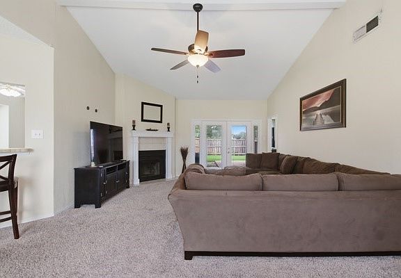 5th image of 2333 Salerno Dr