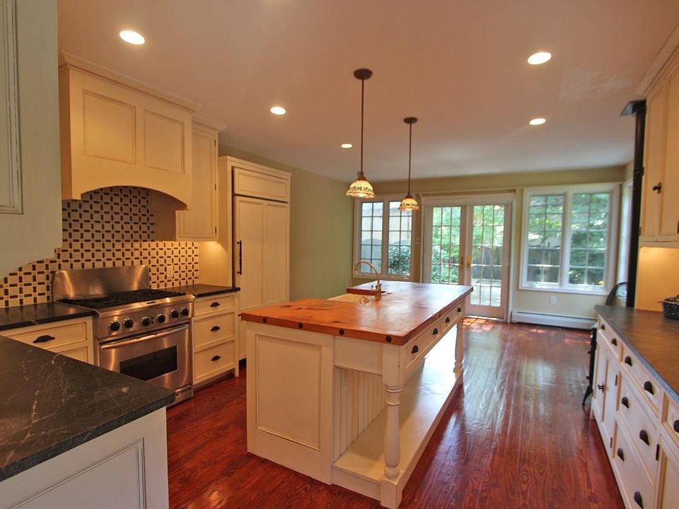 1st image of 8622 Evergreen Pl