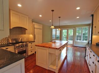 8622 Evergreen Pl, Philadelphia, PA 19118