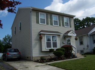 37 Valley Rd, Mount Ephraim, NJ 08059