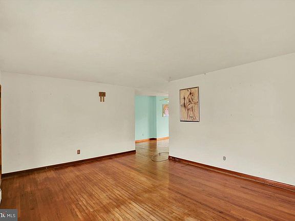 5th image of 1601 Elizabeth Ave
