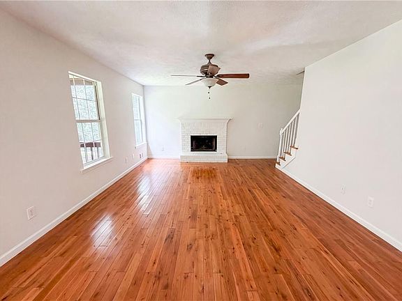 3rd image of 2684 High Point Ct