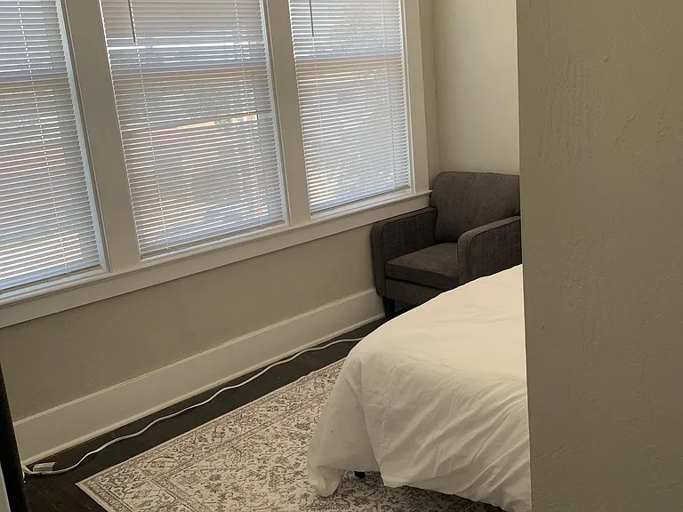 1201 N Irwin St #5 — Photo 3