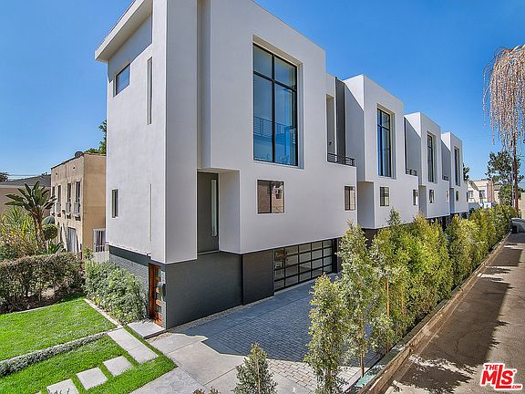 2nd image of 421 N Van Ness Ave #1